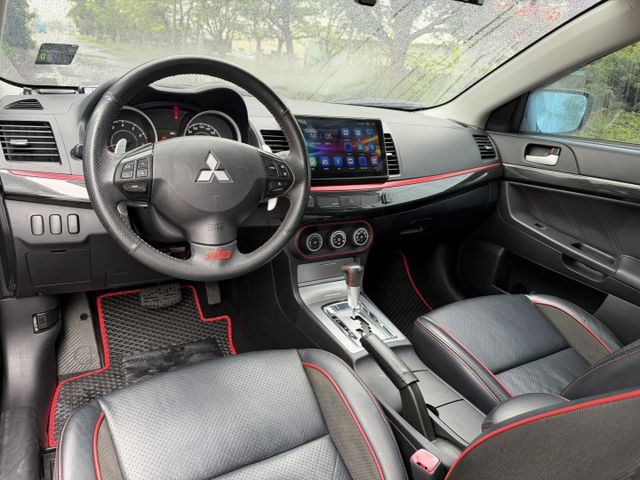 2014 Lancer iO版 鯊魚頭/大尾翼/升級安卓機/定速/換檔撥片/倒車顯影/恆溫/天窗/可全額貸款  第15張相片