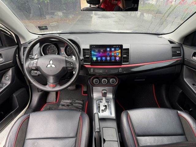 2014 Lancer iO版 鯊魚頭/大尾翼/升級安卓機/定速/換檔撥片/倒車顯影/恆溫/天窗/可全額貸款  第16張相片