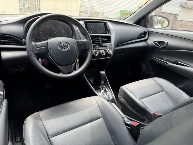 2021 YARIS 熱門掀背小車 / 省油省稅金/ 兩年五萬公里保固 / 經典版 / 可車換車 / 全額貸款  第10張相片