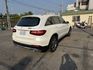 2017年 總代理 GLC250 4輪傳動 / 認證車 / 馬力200多P / 換檔撥片 / 定速 / 360環景 /  第18張縮圖