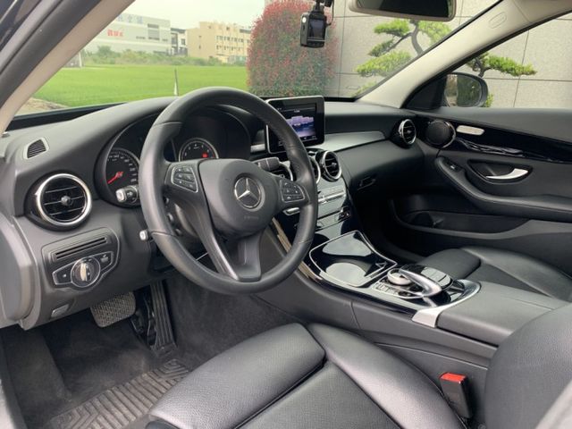2017年 C250 W205 質感沒話說   基本滿 原鈑件  第7張相片