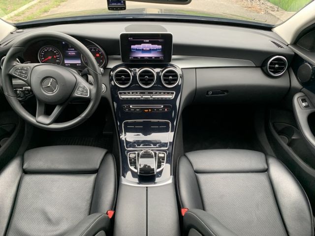 2017年 C250 W205 質感沒話說   基本滿 原鈑件  第10張相片
