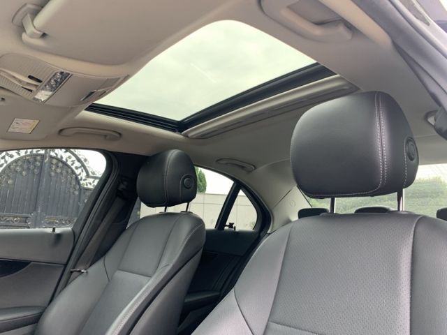 2017年 C250 W205 質感沒話說   基本滿 原鈑件  第18張相片
