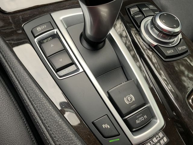 2014年 520D柴油 跑多 但耗材都已更換 無漏油 漏水  便宜裝B神車  第19張相片