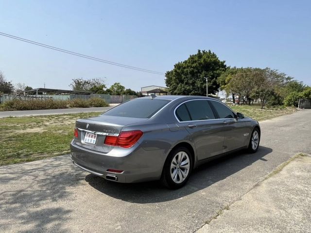 BMW 740Li   超低里程 僅跑9萬 全車原版件 20幾萬開回去帥  第4張相片