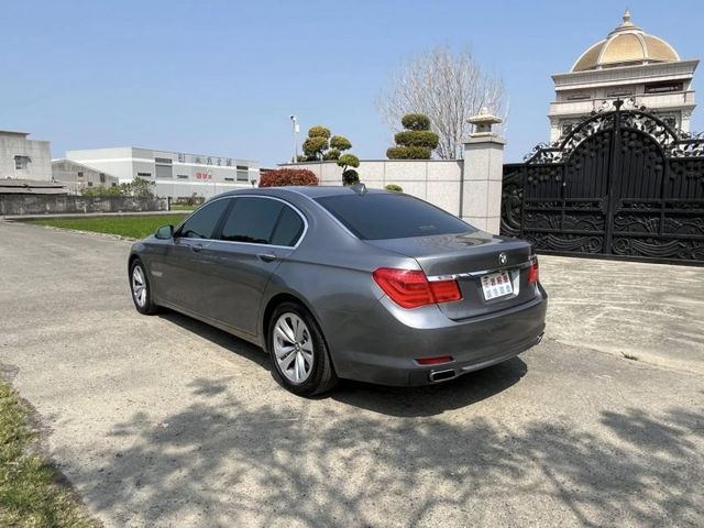 BMW 740Li   超低里程 僅跑9萬 全車原版件 20幾萬開回去帥  第6張相片