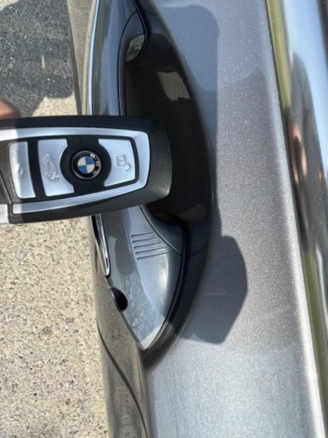 BMW 740Li   超低里程 僅跑9萬 全車原版件 20幾萬開回去帥  第7張相片