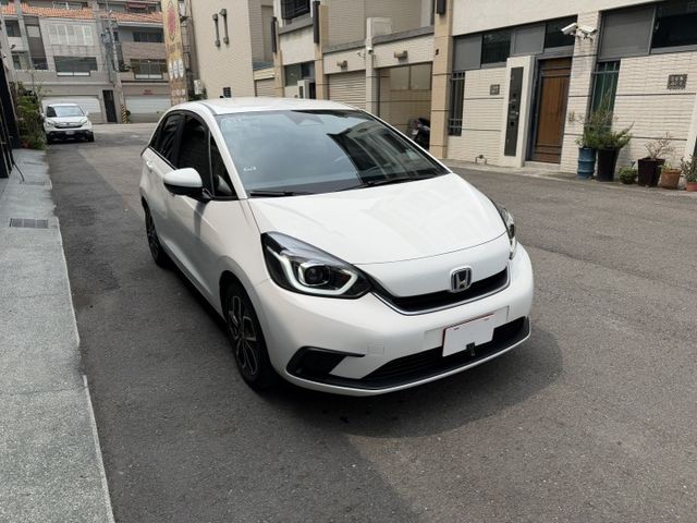 2025 油電FIT 新車保固中/認證原版/ACC跟車/定速/盲點/摸們/Carplay/ 最省油熱門小車/可車換車  第3張相片