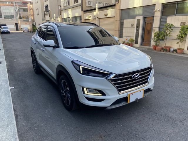 2021土桑 認證車 配備滿 ACC 電動尾門 車道維持 盲點 雙前電動椅 CARPLAY 360環景 全景天窗  第3張相片