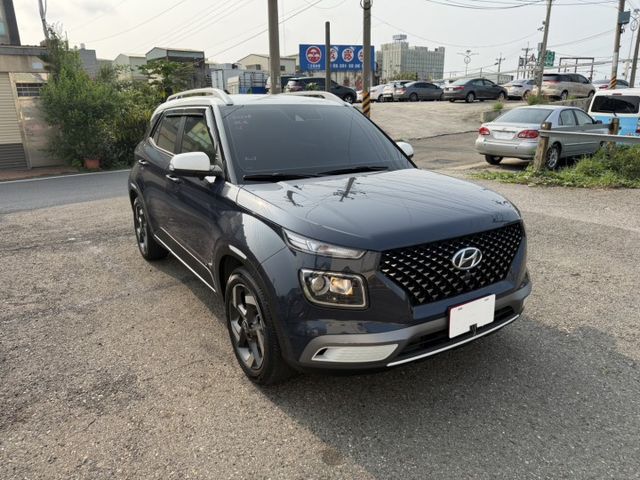 2020 帆優 GLC版頂級  定速/車道維持/360環景/CARPLAY/原廠保養/盲點/摸們/導航  第3張相片