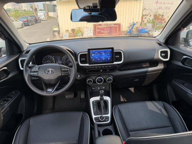 2020 帆優 GLC版頂級  定速/車道維持/360環景/CARPLAY/原廠保養/盲點/摸們/導航  第18張相片