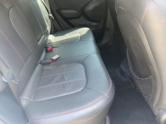 2012 IX35 經典白 頂級IK 僅跑9萬 全網跑最少 車況優質 認證車  第15張相片