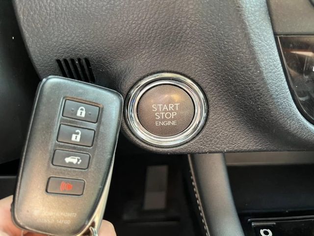 2016年 RX200T 車況優質 認證車 配備基本滿 迎賓模式 便宜賣 0938696811  第9張相片