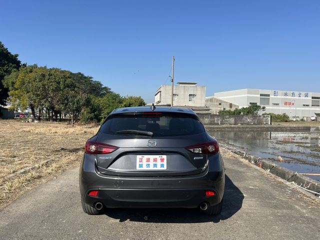 天窗 免鑰匙啟動 摸門解鎖 倒車顯影 五門熱門小車  第5張相片