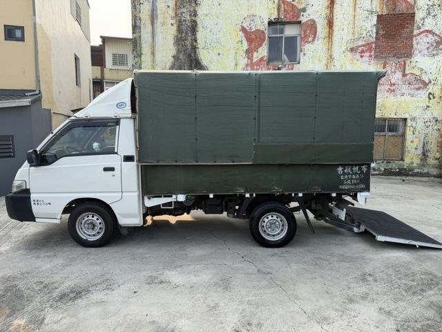 2019 得利卡 加裝 升降帆布 載貨更靈活 / 加裝電尾門 / 剎車皮已更換 / 倒車顯影 / 車況優質  第10張相片