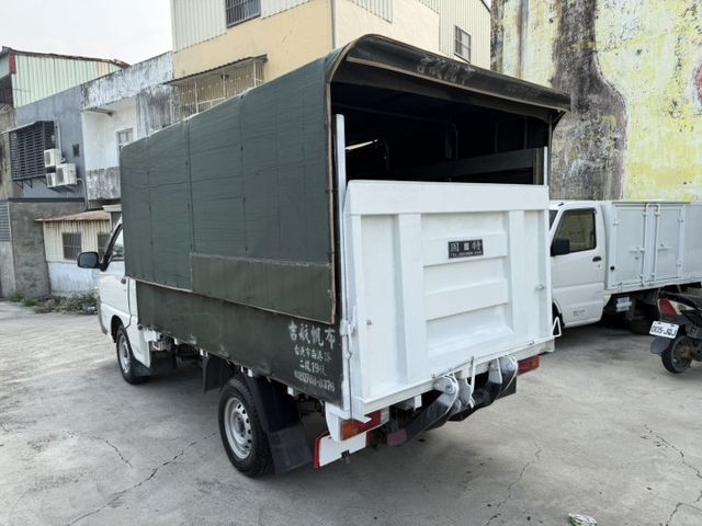 2019 得利卡 加裝 升降帆布 載貨更靈活 / 加裝電尾門 / 剎車皮已更換 / 倒車顯影 / 車況優質  第13張相片