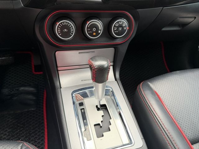 2014 Lancer iO版 鯊魚頭/大尾翼/升級安卓機/定速/換檔撥片/倒車顯影/恆溫/天窗/可全額貸款  第9張相片