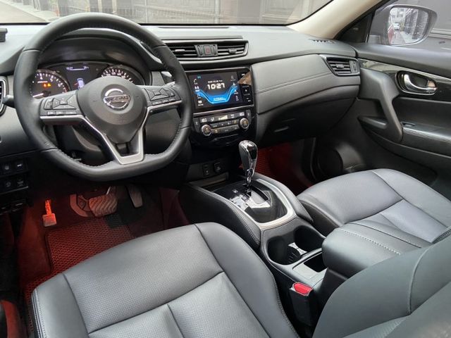 2022 X-Trail 2.0 智行版 認證車 ACC跟車 / 電動尾門 /盲點/ CARPLAY / 360還景  第16張相片