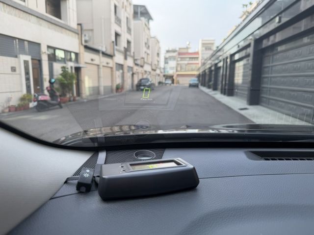 2017 頂級完美影音版 認證好車 LED日型燈/抬頭顯示/快撥鍵/IK摸們/360環景/導航/可全額貸款  第7張相片