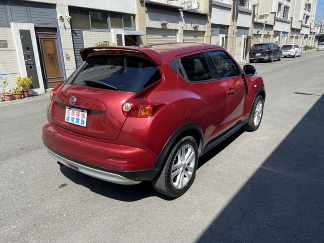 juke 認證 4WD 全原廠保養 定速 ik免鑰駛啟動 數位電視 倒顯 雙前座電熱椅 給你最優質的車況  第17張相片