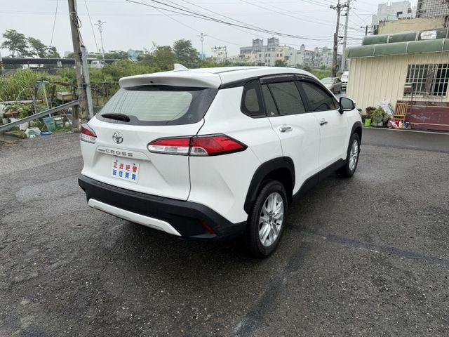 2021 汽油版CC 認證好車 不用殺價就很便宜 完整LV2/升級方向盤改裝/酒紅色內裝/摸們/抬頭顯示/原廠保養/導航  第18張相片