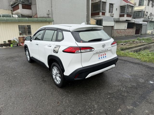 2021 汽油版CC 認證好車 不用殺價就很便宜 完整LV2/升級方向盤改裝/酒紅色內裝/摸們/抬頭顯示/原廠保養/導航  第20張相片