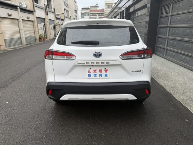 2022 CC油電 加裝電動尾門/車側踏板/ACC跟車/車道偏移/CarPlay/可車換車/全額貸款  第18張相片