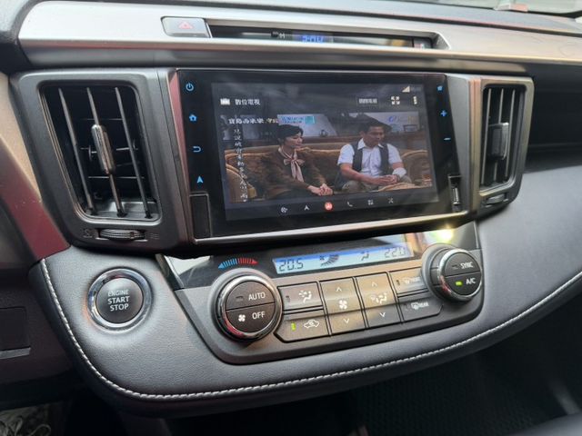 2017 RAV4 頂規 定速/ACC/電尾門/盲點/導航/電視/電動椅/恆溫/不用殺價就很便宜  第10張相片