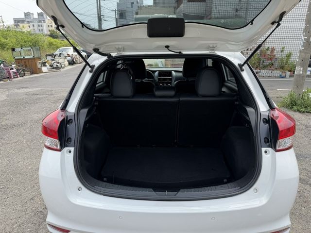 2021 YARIS 熱門掀背小車 / 省油省稅金/ 兩年五萬公里保固 / 經典版 / 可車換車 / 全額貸款  第12張相片