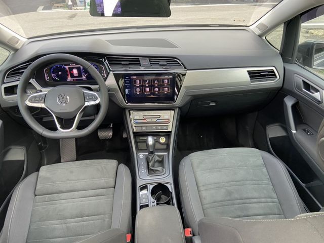 2023/24年領牌 TOURAN 完整LV2/電動尾門/CARPLAY/腳踢/儀表導航/丹麥高級音響/全景天窗  第19張相片