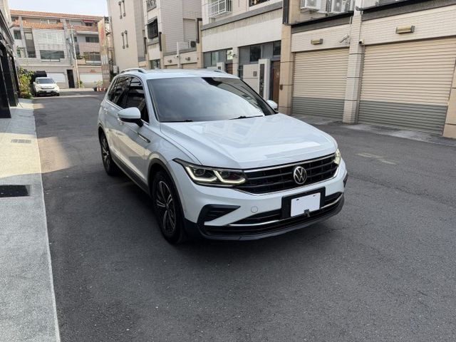 2021 帝觀 完整LV2 自動停車輔助/電動尾門/360環景/CarPlay/導航/原廠保養/雙前電熱椅  第3張相片