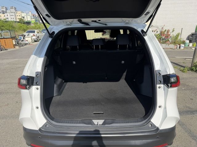 2024 亞力士 CROSS 原版認證車 ACC跟車/360環景/CarPlay/可全額貸款/車換車/跟新車有價差  第17張相片