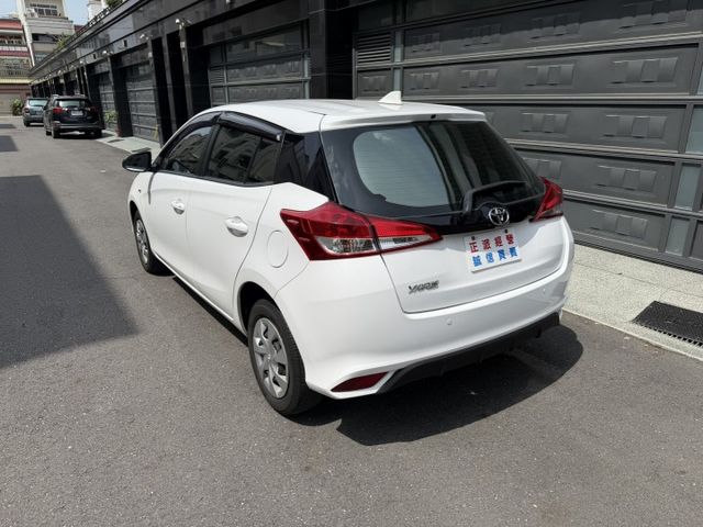 2021 大鴨 YARIS 原廠保養 省油省稅金 / 代步市區好停車 / 可全額貸款 / 車換車  第15張相片