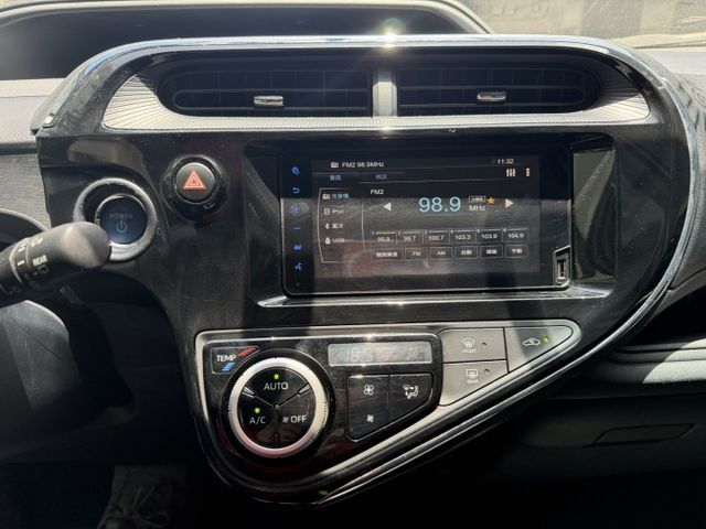 2021 油電熱門省油小車 / 摸們/盲點/快控/恆溫/定速/車況優質/可全額貸款/車換車  第8張相片