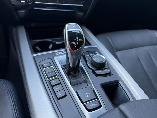 2015年 X5 25D 認證原版件 / 定速/全景天窗/雙區恆溫/電尾門/雙前電動椅/空間超級大/4輪傳動  第8張相片