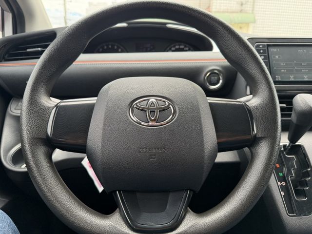 2022 SIENTA 原廠保養/摸們/IK免鑰駛/車況優良/椅背可往前收納/超級大空間/露營載人載貨超實用  第4張相片