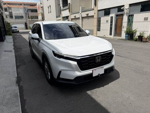 2024 CRV S版 認證原/ACC跟車/車道維持/盲點/摸們/IK/加裝手機架/電動尾門/可全貸/車換車  第3張相片