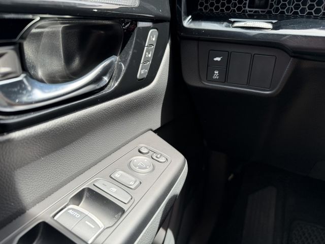 2024 CRV S版 認證原/ACC跟車/車道維持/盲點/摸們/IK/加裝手機架/電動尾門/可全貸/車換車  第8張相片
