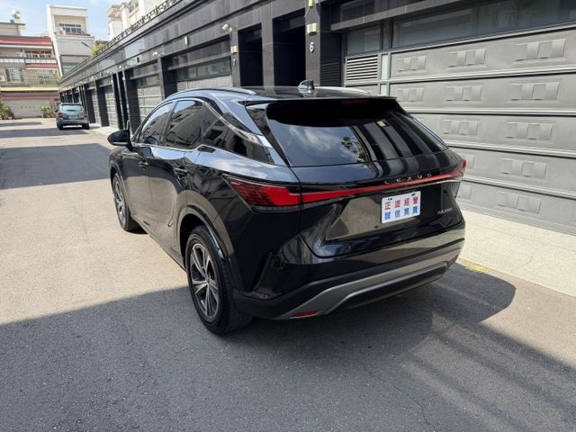 2023 RX350 原廠保養/保固中/新LSS3.0智慧輔助/冷熱通風椅/3區恆溫/盲點/摸們/電尾門/可全貸  第19張相片
