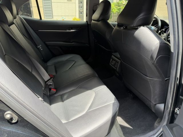 2021 CAMRY 2.0尊爵版/認證車/IK.摸們.ACC跟車.雙前電動椅.電子手煞.盲點.車況漂亮/可車換車.全貸  第14張相片