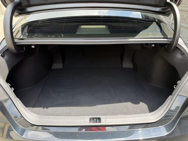 2021 CAMRY 2.0尊爵版/認證車/IK.摸們.ACC跟車.雙前電動椅.電子手煞.盲點.車況漂亮/可車換車.全貸  第17張相片