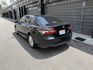 2021 CAMRY 2.0尊爵版/認證車/IK.摸們.ACC跟車.雙前電動椅.電子手煞.盲點.車況漂亮/可車換車.全貸  第18張縮圖