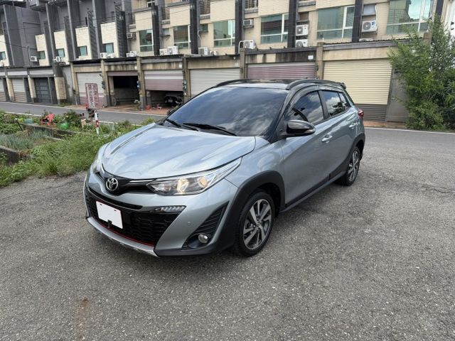 2020 YARIS CROSSOVER/定速/CarPlay/導航/抬頭顯示器/導車影像/配備滿/超級便宜/可全額貸款  第1張相片