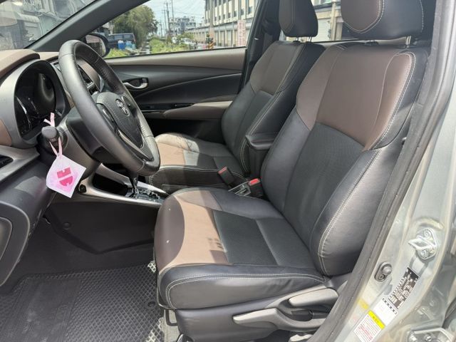 2020 YARIS CROSSOVER/定速/CarPlay/導航/抬頭顯示器/導車影像/配備滿/超級便宜/可全額貸款  第12張相片