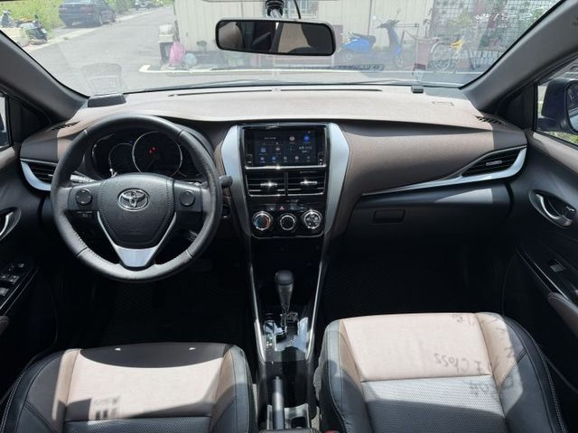 2020 YARIS CROSSOVER/定速/CarPlay/導航/抬頭顯示器/導車影像/配備滿/超級便宜/可全額貸款  第16張相片
