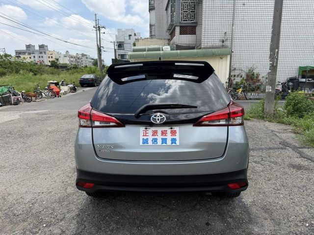 2020 YARIS CROSSOVER/定速/CarPlay/導航/抬頭顯示器/導車影像/配備滿/超級便宜/可全額貸款  第19張相片