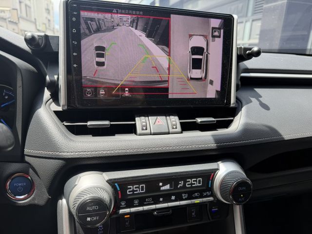 2019 RAV4油電旗艦版/盲點/ACC跟車/摸們IK/升級安卓機/360環景/原廠保養/電尾門/超級便宜  第11張相片