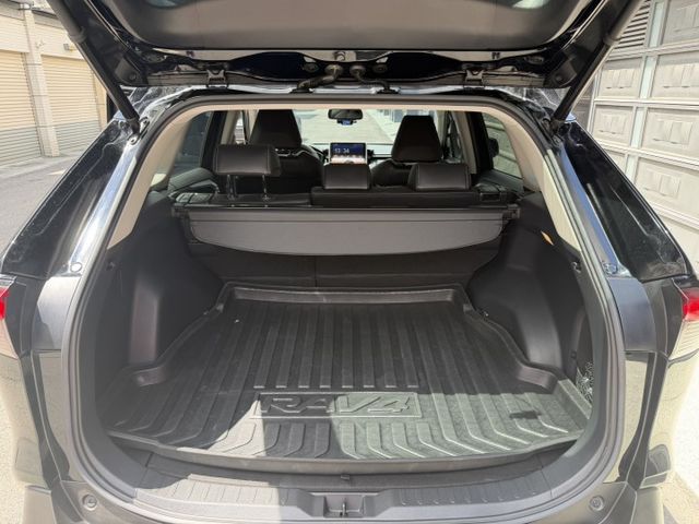 2019 RAV4油電旗艦版/盲點/ACC跟車/摸們IK/升級安卓機/360環景/原廠保養/電尾門/超級便宜  第17張相片