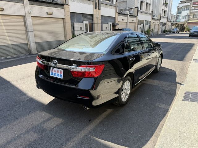 2012 CAMRY G版頂級 / 定速巡航/衛星導航/雙區恆溫/駕駛座電動椅/天窗/抬顯/IK免鑰駛/車況佳  第18張相片