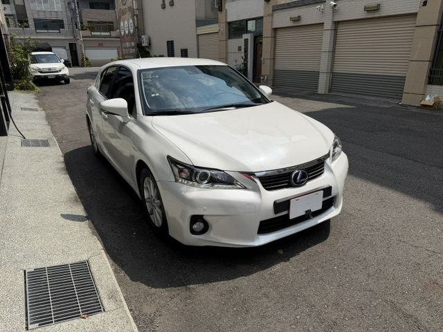 2011 CT200H 原廠保養紀錄/定速/雙電熱椅/3組記憶座椅/恆溫/認證車/IK/摸們/可全額貸款/車換車  第3張相片